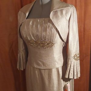 KM COLLECTIONS wedding two piece, gold, 8